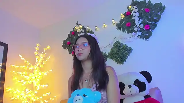 Mariana toress online show from April 10, 11:20 pm