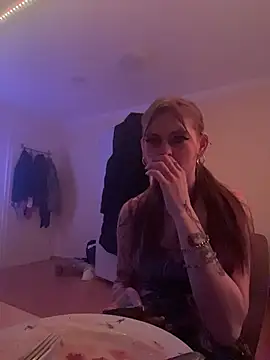 Snapshot of Milli-Kiss chatting on February 11, 9:20 pm Milli-Kiss online show from February 11, 9:20 pm