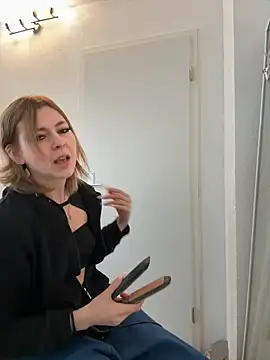 Milli-Kiss online show from March 27, 1:11 pm