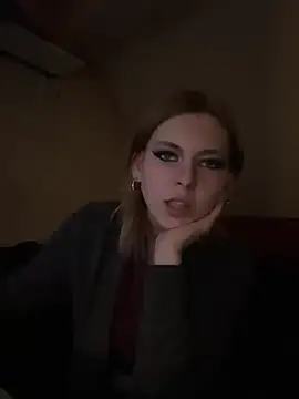 Milli-Kiss online show from April 18, 8:09 pm