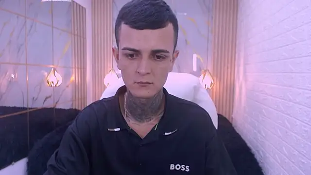 Snapshot of benjamin_anthony chatting on February 27, 2:33 am benjamin anthony online show from February 27, 2:33 am