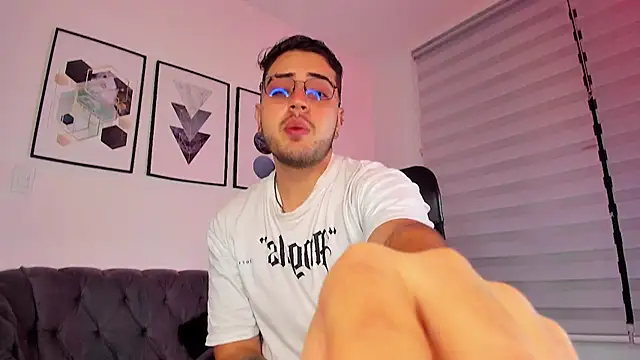 ethan grace online show from February 24, 12:14 pm