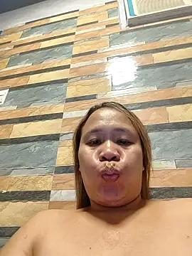 squirtshantal online show from April 18, 10:19 am