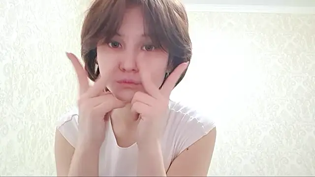 Snapshot of TrueViva chatting on February 13, 11:39 am TrueViva online show from February 13, 11:39 am