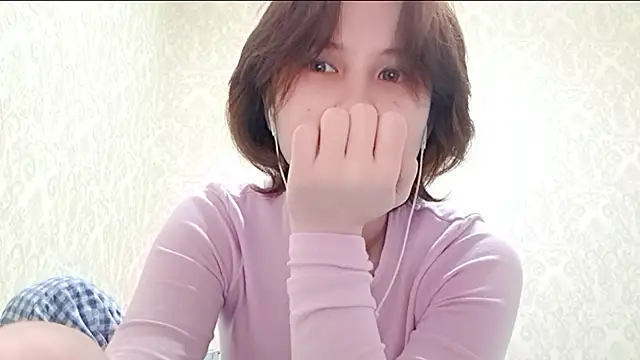 Snapshot of TrueViva chatting on February 17, 12:45 pm TrueViva online show from February 17, 12:45 pm