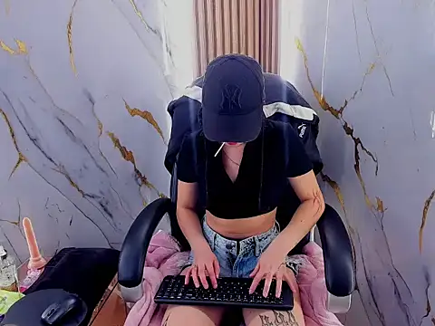 Snapshot of ElaSalvatorehh chatting on February 25, 5:55 pm ElaSalvatorehh online show from February 25, 5:55 pm