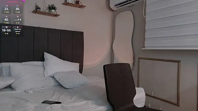 Snapshot of Twink_Alex19 chatting on March 4, 3:01 am Twink Alex19 online show from March 4, 3:01 am