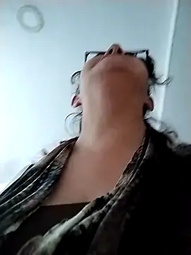 Snapshot of _Saraqueen chatting on February 28, 4:52 pm Saraqueen online show from February 28, 4:52 pm