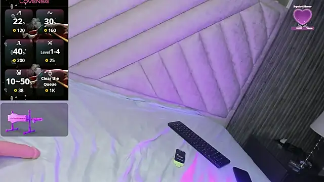 Snapshot of SarahRizof chatting on February 15, 5:37 am SarahRizof online show from February 15, 5:37 am