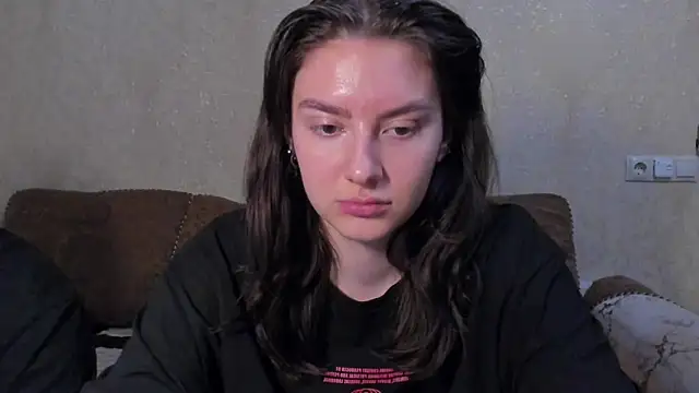 Snapshot of love_lina_muuur chatting on February 22, 2:48 pm love lina muuur online show from February 22, 2:48 pm