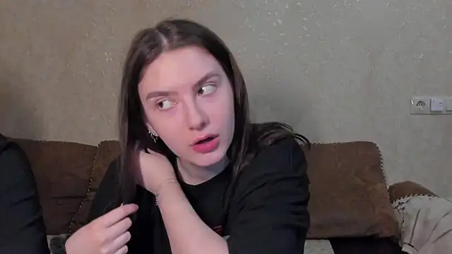 Snapshot of love_lina_muuur chatting on February 24, 8:07 pm love lina muuur online show from February 24, 8:07 pm