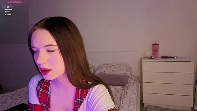 SirenBeatrice online show from April 10, 9:36 am