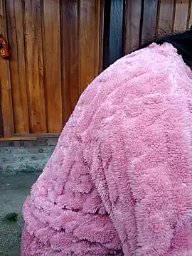 Snapshot of nelina_12345 chatting on February 18, 1:23 am nelina 12345 online show from February 18, 1:23 am