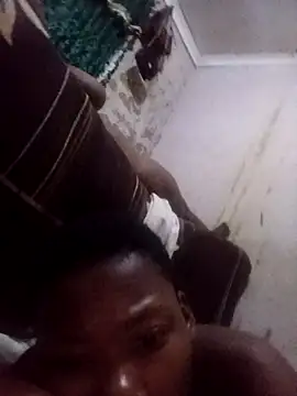 Snapshot of Slendag chatting on February 25, 9:35 pm Slendag online show from February 25, 9:35 pm