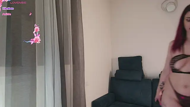 Alessia-Bloom online show from April 2, 6:38 pm