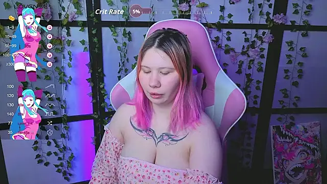 Snapshot of kitsune_little chatting on February 23, 9:23 pm kitsune little online show from February 23, 9:23 pm