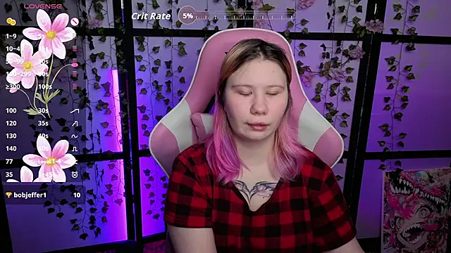 Snapshot of kitsune_little chatting on February 27, 6:41 pm kitsune little online show from February 27, 6:41 pm