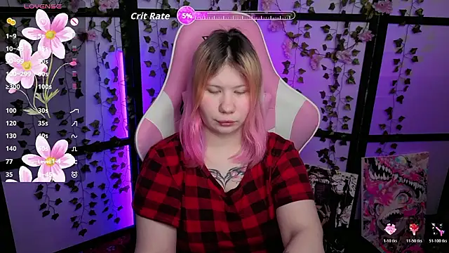 Snapshot of kitsune_little chatting on March 4, 9:43 pm kitsune little online show from March 4, 9:43 pm