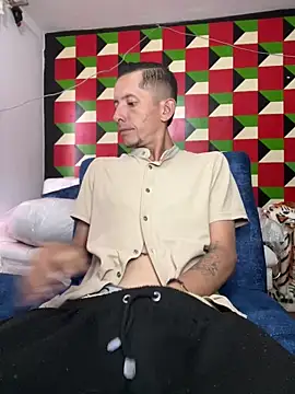 Snapshot of David_Great_Cock chatting on February 28, 11:00 am David Great Cock online show from February 28, 11:00 am