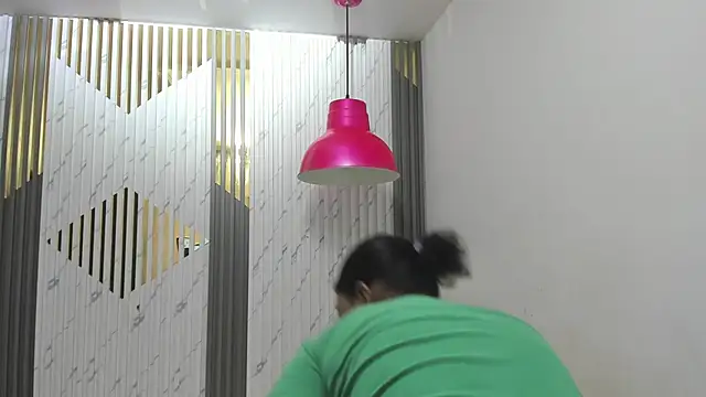 SaraaLopeez online show from March 3, 7:42 pm