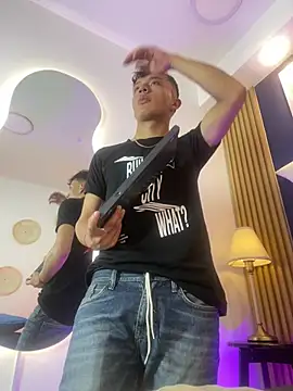 Snapshot of Dark_Nico chatting on February 21, 4:02 am Dark Nico online show from February 21, 4:02 am