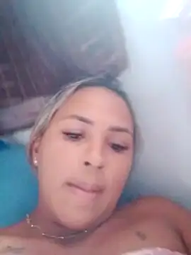 Snapshot of elane1208 chatting on February 15, 7:10 pm elane1208 online show from February 15, 7:10 pm