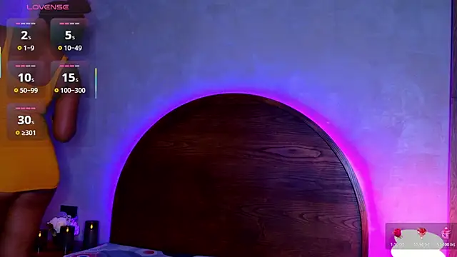 Kinsleybrown online show from March 10, 4:34 pm