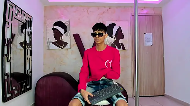 Snapshot of KITTY_BOSH chatting on February 25, 1:21 pm KITTY BOSH online show from February 25, 1:21 pm