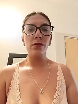 Silreinadorada online show from March 30, 7:59 pm