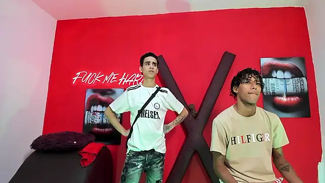 Snapshot of GREEN_BOYS chatting on February 22, 7:29 am GREEN BOYS online show from February 22, 7:29 am