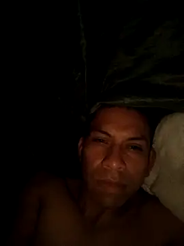 Snapshot of yisusalejo chatting on February 15, 7:51 am yisusalejo online show from February 15, 7:51 am