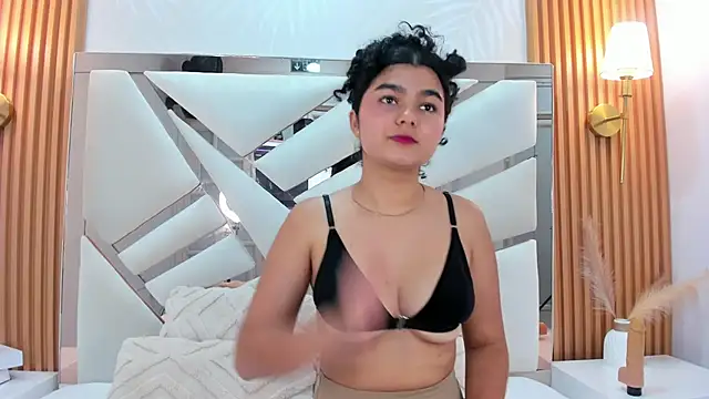 Snapshot of _Curly_Beauty chatting on February 17, 4:24 pm Curly Beauty online show from February 17, 4:24 pm