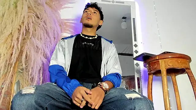 Ian Hunter online show from February 17, 1:18 pm