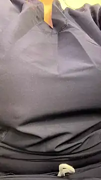 Snapshot of Sara25_07 chatting on February 17, 11:50 am Sara25 07 online show from February 17, 11:50 am