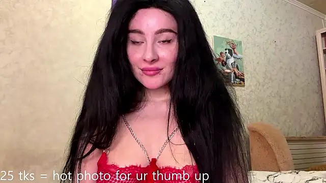 Snapshot of ToriHellberg chatting on March 4, 8:53 am ToriHellberg online show from March 4, 8:53 am