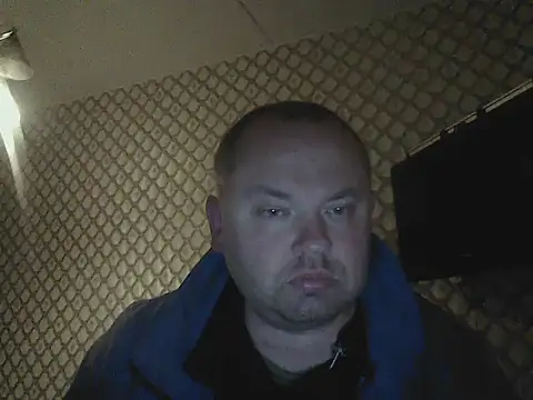 Snapshot of Rob1874 chatting on February 21, 10:55 pm Rob1874 online show from February 21, 10:55 pm