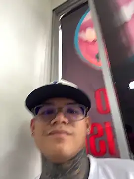 Maxtor  online show from February 24, 7:23 pm