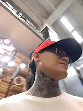 Maxtor  online show from February 28, 11:28 pm