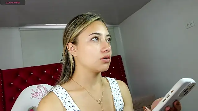 amy ker m online show from April 20, 8:32 pm