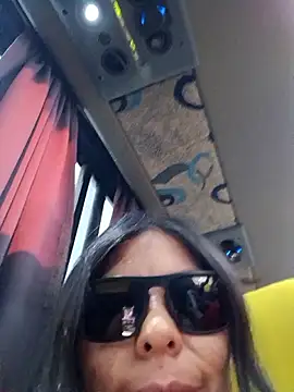 Snapshot of venus-marte chatting on March 3, 11:21 pm venus-marte online show from March 3, 11:21 pm