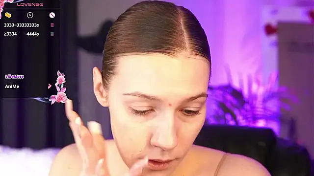 Vanessa  Lui online show from February 27, 3:23 pm