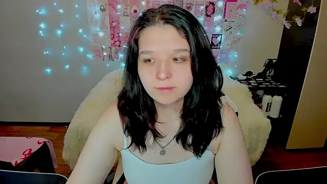 Snapshot of Kate_Acid chatting on February 22, 12:01 am Kate Acid online show from February 22, 12:01 am