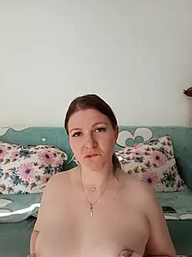 Snapshot of Scarbau chatting on May 15, 6:31 am Scarbau online show from May 15, 6:31 am