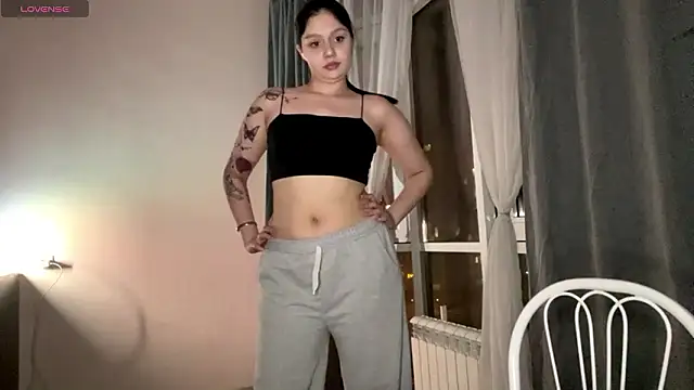 Snapshot of RaquelsHusband chatting on March 1, 1:35 pm RaquelsHusband online show from March 1, 1:35 pm