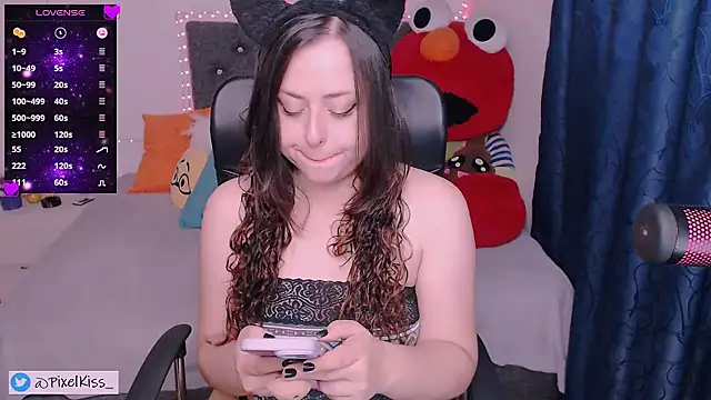 Snapshot of PixelKiss_ chatting on March 4, 9:59 am PixelKiss online show from March 4, 9:59 am