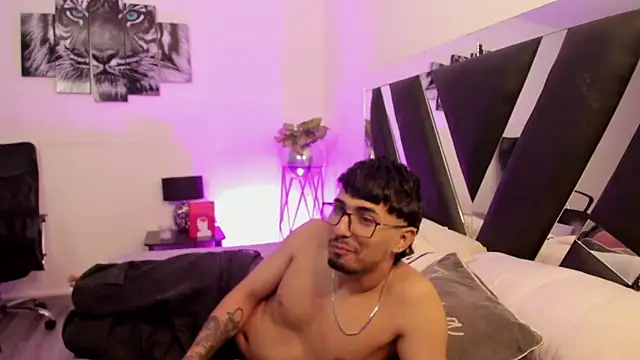 Mia Iron online show from April 24, 1:24 pm