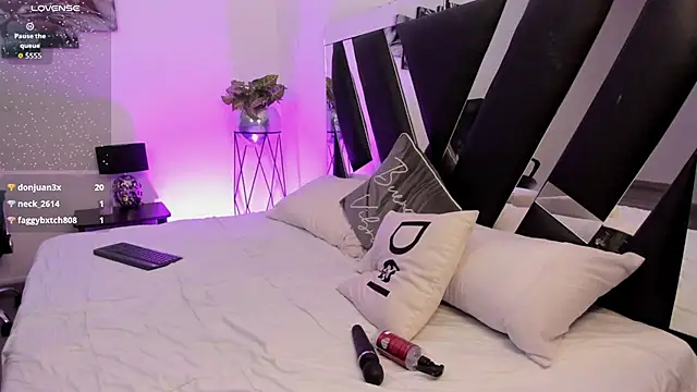 Mia Iron online show from April 25, 1:41 pm