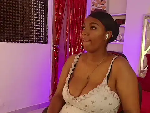 Snapshot of AmiraNast_ chatting on March 3, 4:02 pm AmiraNast online show from March 3, 4:02 pm