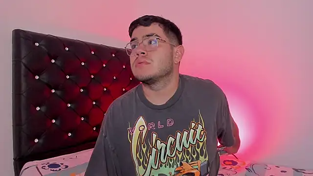 Snapshot of Joseph_connor5 chatting on March 1, 1:40 am Joseph connor5 online show from March 1, 1:40 am