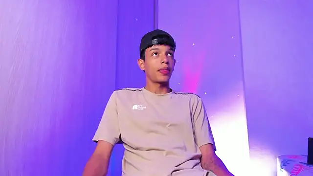 Maxfrost1 online show from March 26, 12:39 am